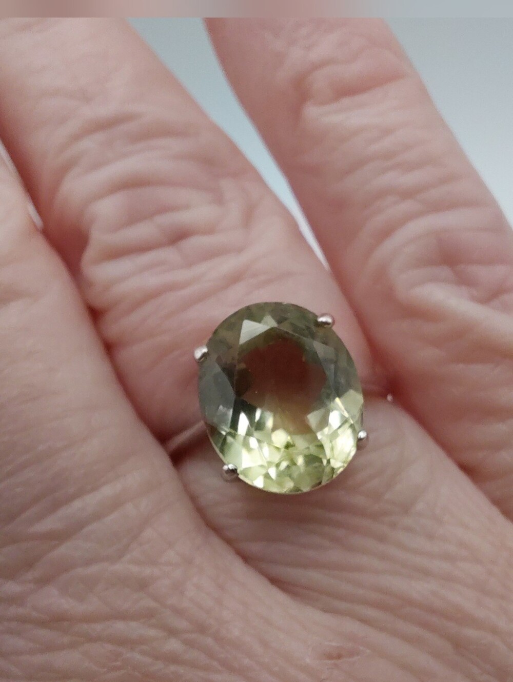 Sterling Silver and Pale Yellow Oval Citrine Ring. Size 8. Used. - Picture 3 of 11